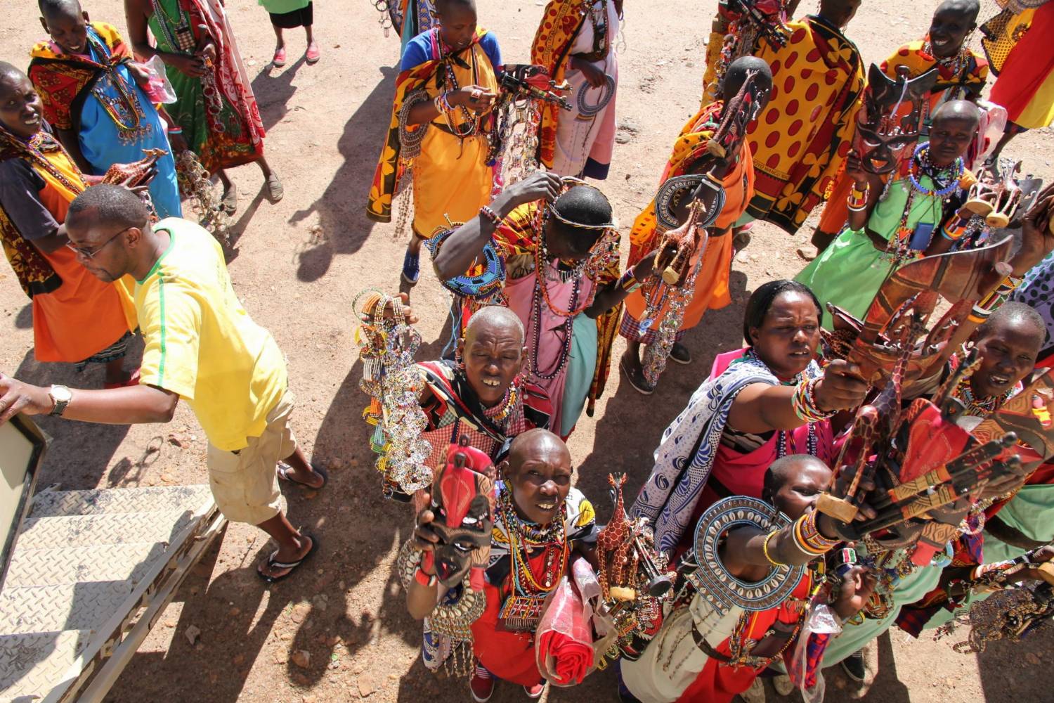 Siuvenyrų prekeiviai Tanzanijoje