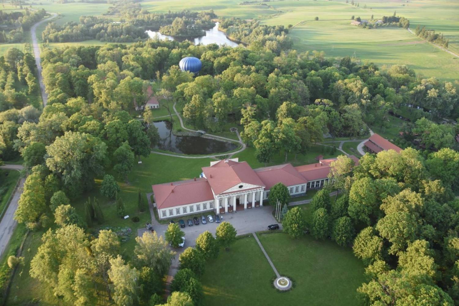 Taujėnų dvaras