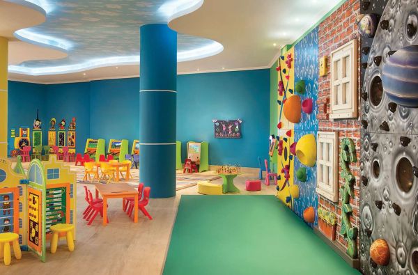 DUBAJUS. Pajuskite rytietiško svetingumo atmosferą DOUBLE TREE BY HILTON RESORT & SPA MARJAN ISLAND 5* viešbutyje. Skrydis, 7 n su pusryčiais tik nuo 1085 EUR