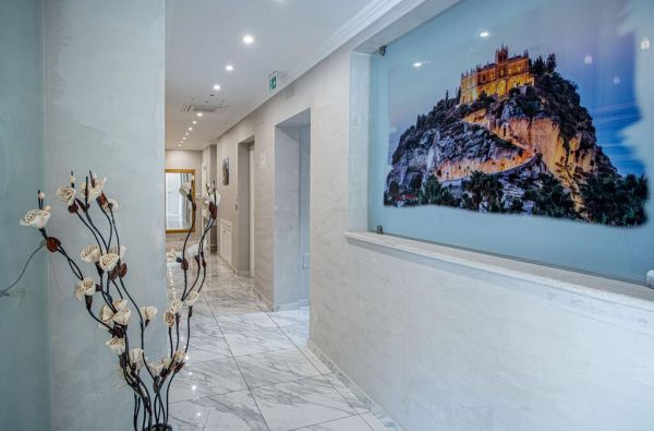 KALABRIJA. Buon Giorno Italija! Atraskite dar netyrinėtą Pietų Italijos perlą, kurį įsimylėsite iš pirmo žvilgsnio. Stebėkite paveikslo vertą spalvingą saulėlydį, mėgaukitės nuostabia gamta. Skrydis, 7n. 4* viešbutyje COLOMBA D'ORO su pusryčiais!