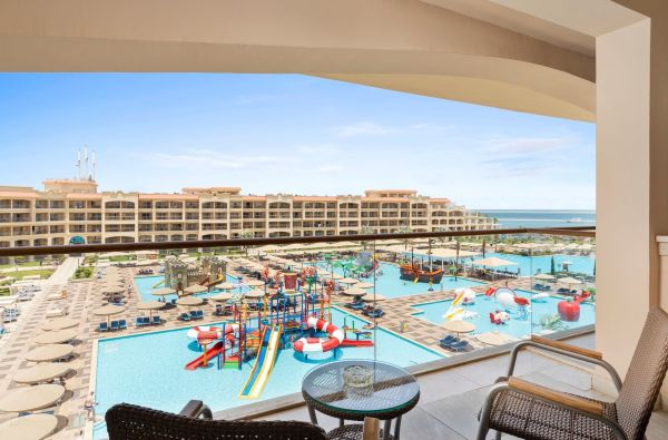 Pickalbatros Albatros White Beach