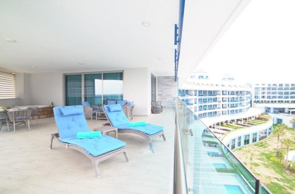 BELEKAS. Pabodo žiūrėti į kompiuterį? Metas padėti darbus į stalčių. Pagalvokite apie saulę, krištolo skaidrumo jūrą ir pakvieskite save tuo pasilepinti. Skrydis, 7 n. 5* SUENO HOTELS DELUXE BELEK viešbutyje su „ultra viskas įskaičiuota“ maitinimu!Tobula!