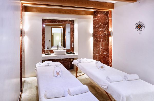 KRETA. Viskas, ko reikia. Skrydis, 7n. puikiame BLUE SEA BEACH 5* viešbutyje su pusryčiais ir vakariene.