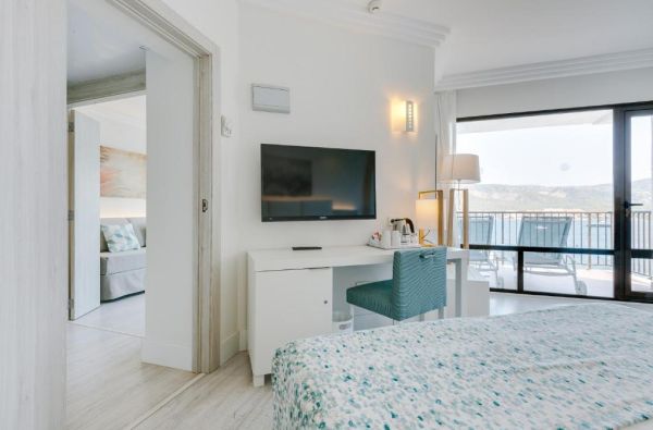 PALMANOVA. Atsipalaiduokite ir pasimėgaukite idealiomis atostogomis MALJORKOJE. Skrydis, 7n. viešbutyje ALUA HAWAII MALLORCA AND SUITES 4*, su pusryčiais ir vakariene  - nuo 649 €