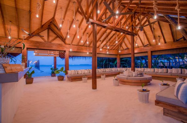 Saulėtos atostogos Maldyvuose! Skrydis, pervežimas ir 7 n. viešbutyje MALAHINI KUDA BANDOS 4* su pusryčiais ir vakarienėmis