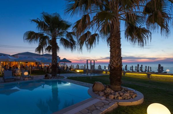 KORFU. Jaukios atostogos. Skrydis, 7n.  ACHARAVI BEACH 4* viešbutyje su pusryčiais ir vakarienėmis.