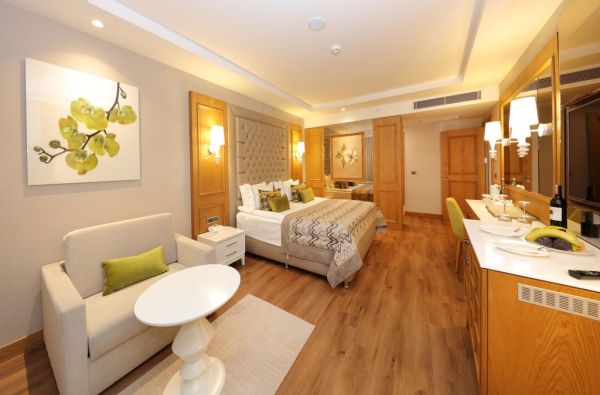 BELEKAS. Pabodo žiūrėti į kompiuterį? Metas padėti darbus į stalčių. Pagalvokite apie saulę, krištolo skaidrumo jūrą ir pakvieskite save tuo pasilepinti. Skrydis, 7 n. 5* SUENO HOTELS DELUXE BELEK viešbutyje su „ultra viskas įskaičiuota“ maitinimu!Tobula!