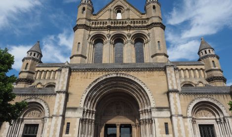 Šiaurės Airija. Šv. Onos katedra.