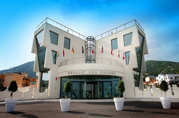 SICILIJA. Romantiškas ir jaukus poilsis. Skrydis, 7n. CEFALU SEA PALACE 5* viešbutyje su pusryčiais arba pusryčiais ir vakariene