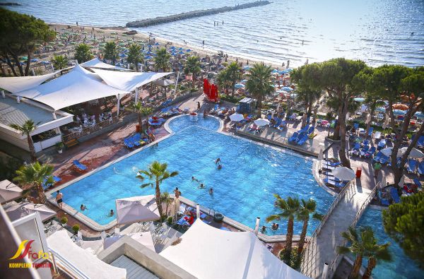 Poilsis prie jūros ALBANIJOJE. Skrydis, 7n. puikiame viešbutyje FAFA PREMIUM 4 + * su „viskas įskaičiuota“ – 629 €!