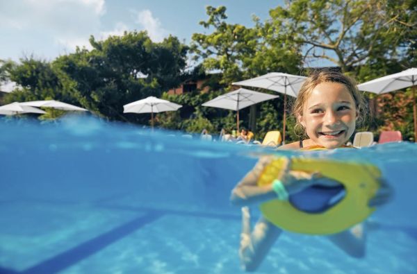 KALABRIJA -gyva,autentiška,nepaliesta!Pasukite laimės ratą ir rudenį ilsėkitės Italijoje! Skoniais stebinanti virtuvė,žydro vandens skalaujami paplūdimiai ir kerintys peizažai.Skrydis,7n. 4* viešbutyje MAGIC LIFE CALABRIA su „viskas įskaičiuota" maitinimu