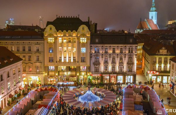 Kalėdomis pasipuošusios Viena ir Bratislava