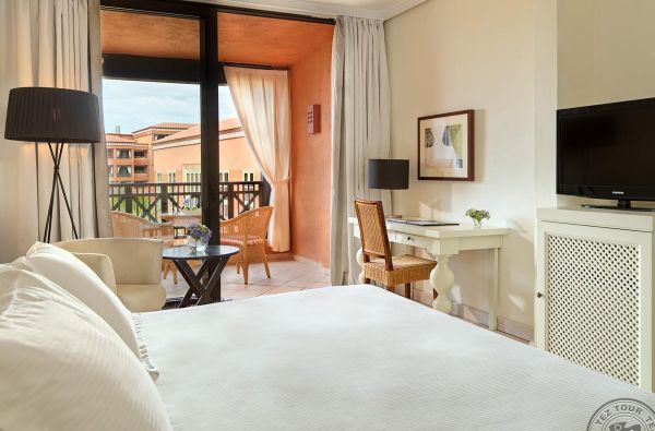 La Kaleta. Romantiškas poilsis nuolatos žaliuojančioje ir saulėtoje TENERIFĖJE. Skrydis, 7n. viešbutyje H10 COSTA ADEJE PALACE 4*, su pusryčiais ir vakariene - nuo 845 €!