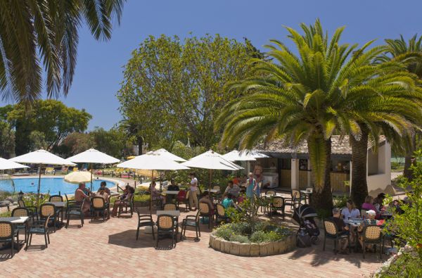 KARVUEIRAS. Jaukios ir romantiškos rudens atostogos ALGARVĖJE. Skrydis, 7n. viešbutyje ROCHA BRAVA VILLAGE RESORT 4*, be maitinimo - nuo 605 €!