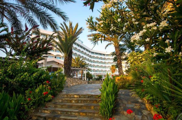 Nepamirštamos atostogos Kipre 4* viešbutyje CRYSTAL SPRINGS BEACH !