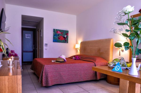 KRETA. Viskas, ko reikia. Skrydis, 7n. puikiame BLUE SEA BEACH 5* viešbutyje su pusryčiais ir vakariene.