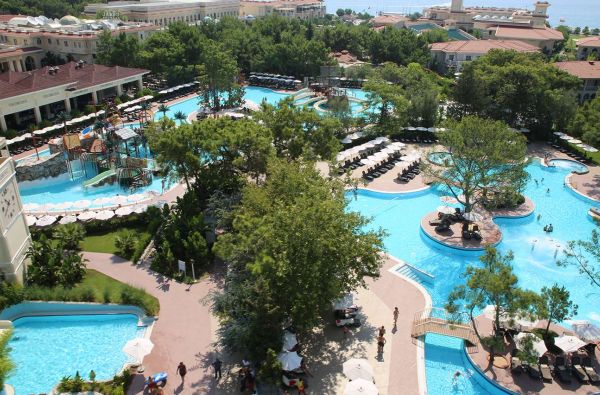 TEKIROVA. Nuotykiai, karšta saulė, šilta jūra ir nepamirštami įspūdžiai GURAL PREMIER TEKIROVA 5* viešbutyje – tobulas pasirinkimas svajonių atostogoms Turkijoje! Skrydis, 7 n. VIP klasės 5* viešbutyje su „ultra viskas įskaičiuota“ maitinimu