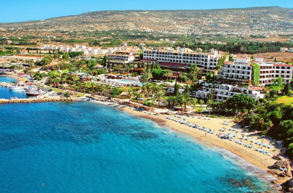 Pavargote nuo kasdieninės rutinos? Palikite ją už durų ir keliaukite ilsėtis į nuostabaus grožio salą Kiprą su viskas įskaičiuota maitinimo sistema viešbutyje Coral Beach & Resort 5*