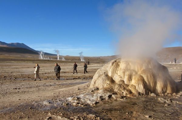 ČILĖ – BOLIVIJA, aplankant Atakamos dykumą, Ujūnio druskos „sniegynus“ ir Patagonijos ledynus. Kelionės pratęsimas Velykų saloje 14d. (18d.)