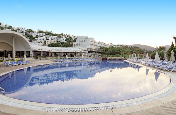 BODRUMAS. Išskirtinės atostogos prie Egėjo jūros. Skrydis, 7n. puikiame viešbutyje YASMIN BODRUM RESORT 5* su ULTRA viskas įskaičiuota maitinimu!