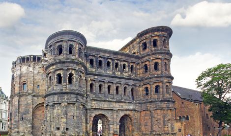Vokietija. Porta Nigra vartai.