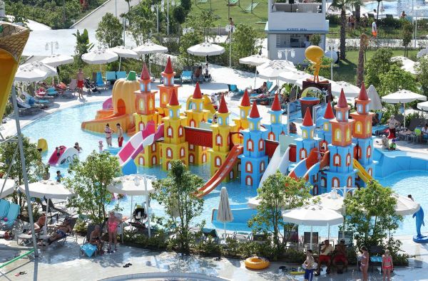 BELEKAS. Pabodo žiūrėti į kompiuterį? Metas padėti darbus į stalčių. Pagalvokite apie saulę, krištolo skaidrumo jūrą ir pakvieskite save tuo pasilepinti. Skrydis, 7 n. 5* SUENO HOTELS DELUXE BELEK viešbutyje su „ultra viskas įskaičiuota“ maitinimu!Tobula!