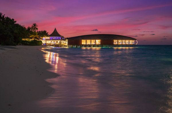 Šeimos atostogos Maldyvuose! Skrydis, pervežimas ir 7 n. viešbutyje KURAMATHI MALDIVES 4+*