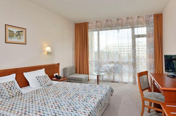 Planuokite įspūdingas vasaros atostogos Bulgarijoje 4* viešbutyje SOL NESSEBAR RESORT su skrydžiu ir maitinimu  „viskas įskaičiuota“