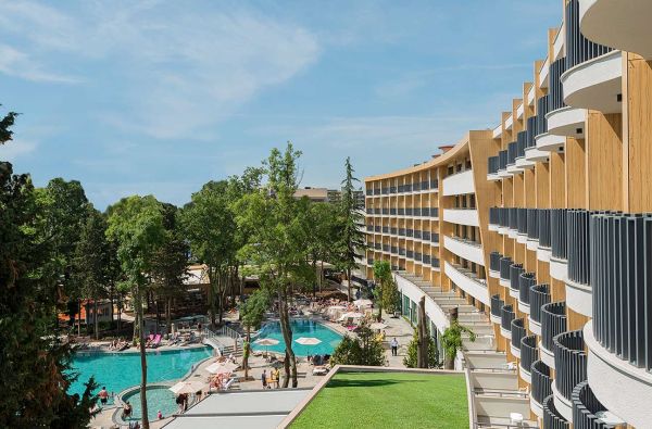 Smagių akimirkų kupinos atostogos Bulgarijoje 4* viešbutyje HVD CLUB BOR  su skrydžiu ir maitinimu „viskas įskaičiuota“