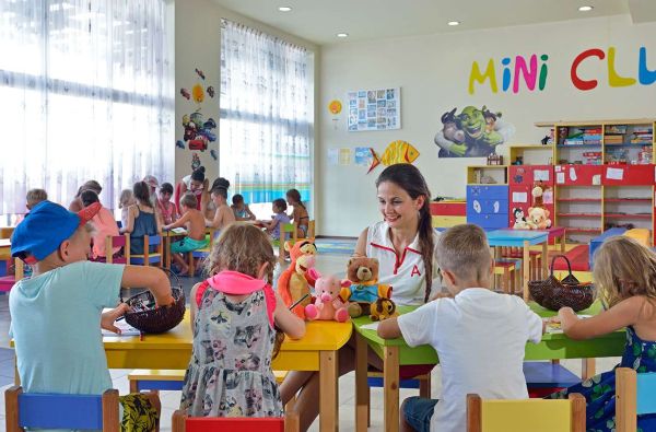 Smagių akimirkų kupinos atostogos Bulgarijoje 4* viešbutyje SOL LUNA BAY RESORT su skrydžiu ir maitinimu „viskas įskaičiuota“