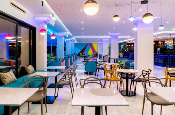 Plaja de las Amerikas. Pabėkite nuo žiemos su šeima į šiltą, saulėtą ir linksmybių kupiną salą - TENERIFĘ. Skrydis, 7n. viešbutyje BITACORA 4*, su pusryčiais ir vakariene - nuo 685 €!