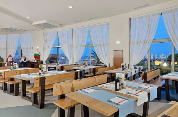 Smagių akimirkų kupinos atostogos Bulgarijoje 4* viešbutyje SOL LUNA BAY RESORT su skrydžiu ir maitinimu „viskas įskaičiuota“