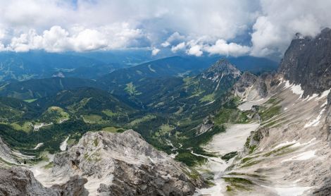 Austrija.