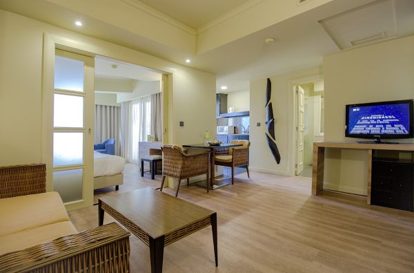 Calheta. Ramiam šeimų poilsiui MADEIROJE. Skrydis, 7n. viešbutyje CALHETA BEACH 4*+ su viskas įskaičiuota maitinimu - nuo 799€!