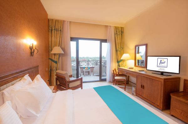 HURGADA. Kokybiškos atostogos. Skrydis, 7n. puikiame viešbutyje PHARAOH AZUR RESORT 5* su ”viskas įskaičiuota” maitinimu!
