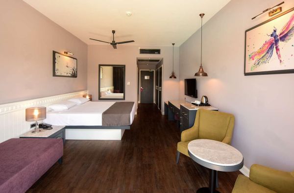 FETIJA. Tikras poilsis ir atsipalaidavimas saulėtoje Turkijoje 5* viešbutyje Jiva Beach Resort. Jūsų šeimos vasariškos atostogos – skrydis, 7 nakvynės su maitinimu „viskas įskaičiuota plius“.