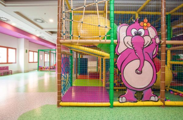 BENALMADENA. Truputis egzotikos išsiilgusiems – Pietų Ispanijoje. Skrydis, 7n. viešbutyje HOLIDAY WORLD POLYNESIA HOTEL 4*, su pusryčiais - nuo 829 €!