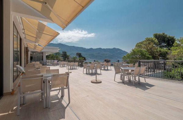 Kokybiškos atostogos JUODKALNIJOJE. Skrydis, 7n. puikiame viešbutyje MONTENEGRO BEACH RESORT 4 * su „pusryčiais“ – 699 €!