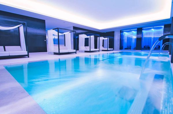 ALBUFEIRA. Išsiilgusiems ramybės, tai puikus pasirinkimas ALGARVĖJE. Skrydis, 7n. viešbutyje VIDAMAR RESORT ALGARVE 5*, su pusryčiais ir vakariene - nuo 839 €!