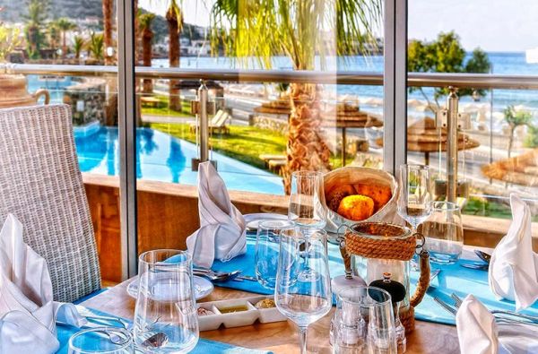 KRETA. Viskas, ko reikia. Skrydis, 7n. puikiame BLUE SEA BEACH 5* viešbutyje su pusryčiais ir vakariene.