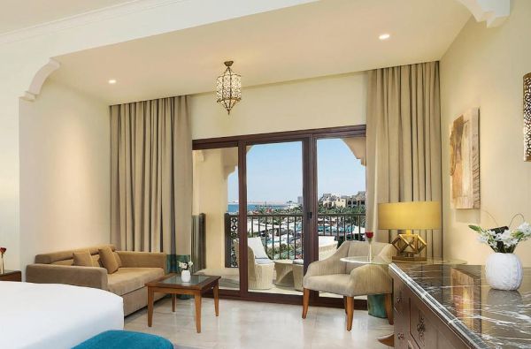 DUBAJUS. Pajuskite rytietiško svetingumo atmosferą DOUBLE TREE BY HILTON RESORT & SPA MARJAN ISLAND 5* viešbutyje. Skrydis, 7 n su pusryčiais tik nuo 1085 EUR