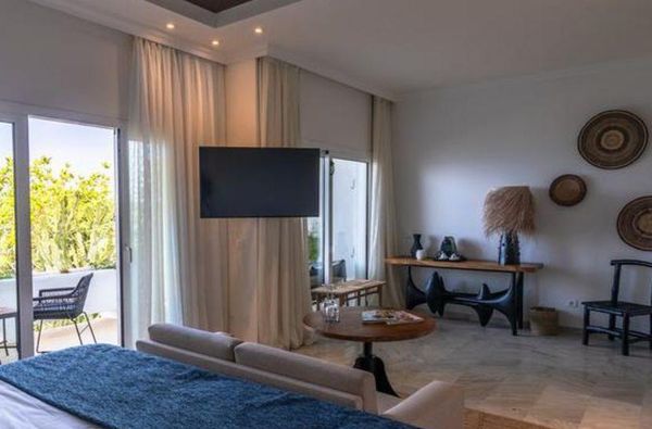 Kosta Adechė. Ką manote apie romantišką pabėgimą į TENERIFĘ ? Skrydis, 7n. viešbutyje JARDIN TROPICAL 4*, su pusryčiais - nuo 839 €!