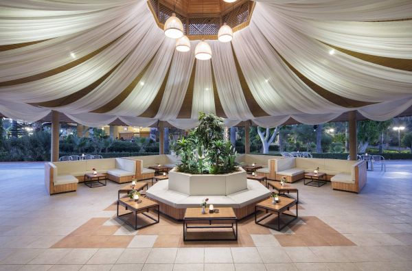 ALANIJA. Saulėtos atostogos. Skrydis, 7n. puikiame viešbutyje SAPHIR 4* su viskas įskaičiuota plius maitinimu!