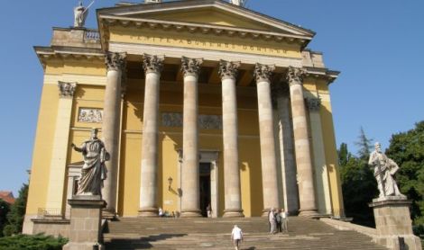 Vengrija. Ėgeris. Bazilika.