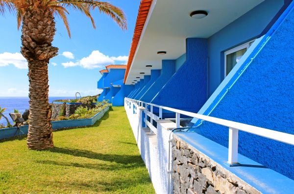 Kanisas. Įsimintinos atostogos MADEIROJE. Skrydis, 7n. viešbutyje ROCAMAR & ROYAL ORCHID 4*, įsikūrusiame įspūdingoje vietoje ant uolos, su pusryčiais ir vakarienėmis - nuo 609 €!