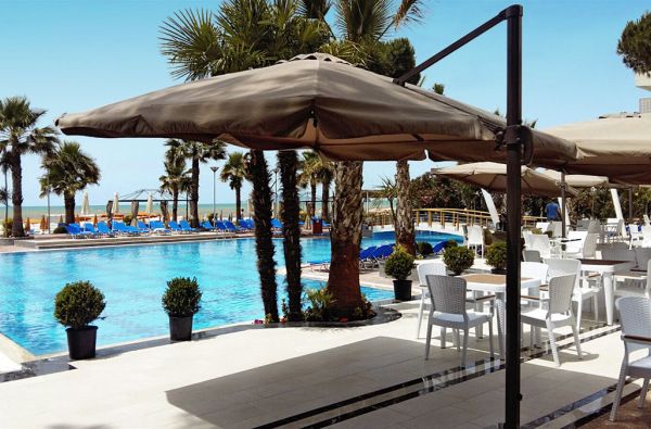 Poilsis prie jūros ALBANIJOJE. Skrydis, 7n. puikiame viešbutyje FAFA PREMIUM 4 + * su „viskas įskaičiuota“ – 629 €!