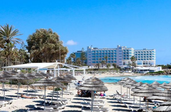 Nepamirštamos atostogos Kipre 5* viešbutyje NISSIBLU BEACH RESORT !