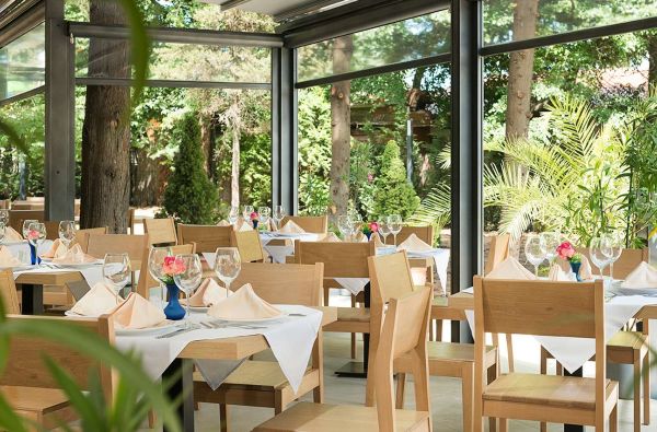 Smagių akimirkų kupinos atostogos Bulgarijoje 4* viešbutyje HVD CLUB BOR  su skrydžiu ir maitinimu „viskas įskaičiuota“