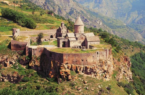Armėnijos magija: laukiniai kalnai ir senoji architektūra 8d.