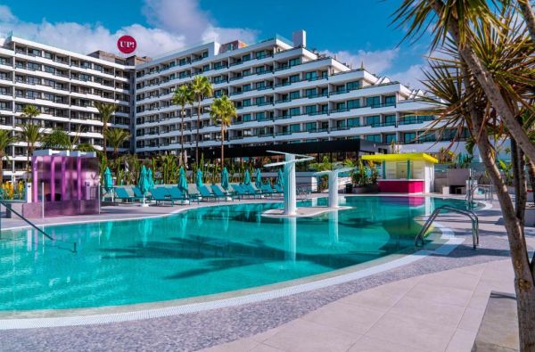 Plaja de las Amerikas. Pabėkite nuo žiemos su šeima į šiltą, saulėtą ir linksmybių kupiną salą - TENERIFĘ. Skrydis, 7n. viešbutyje BITACORA 4*, su pusryčiais ir vakariene - nuo 685 €!